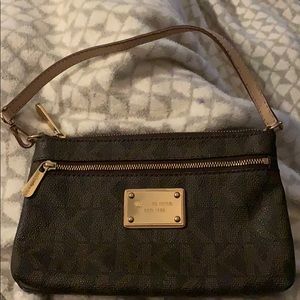 Michael kors wristlet
